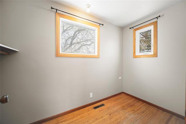 963 Centennial St, Winnipeg, MB