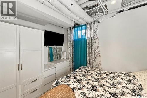 215 Coad Manor, Saskatoon, SK 