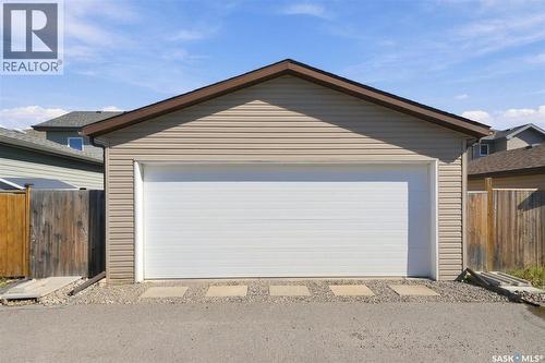 215 Coad Manor, Saskatoon, SK 