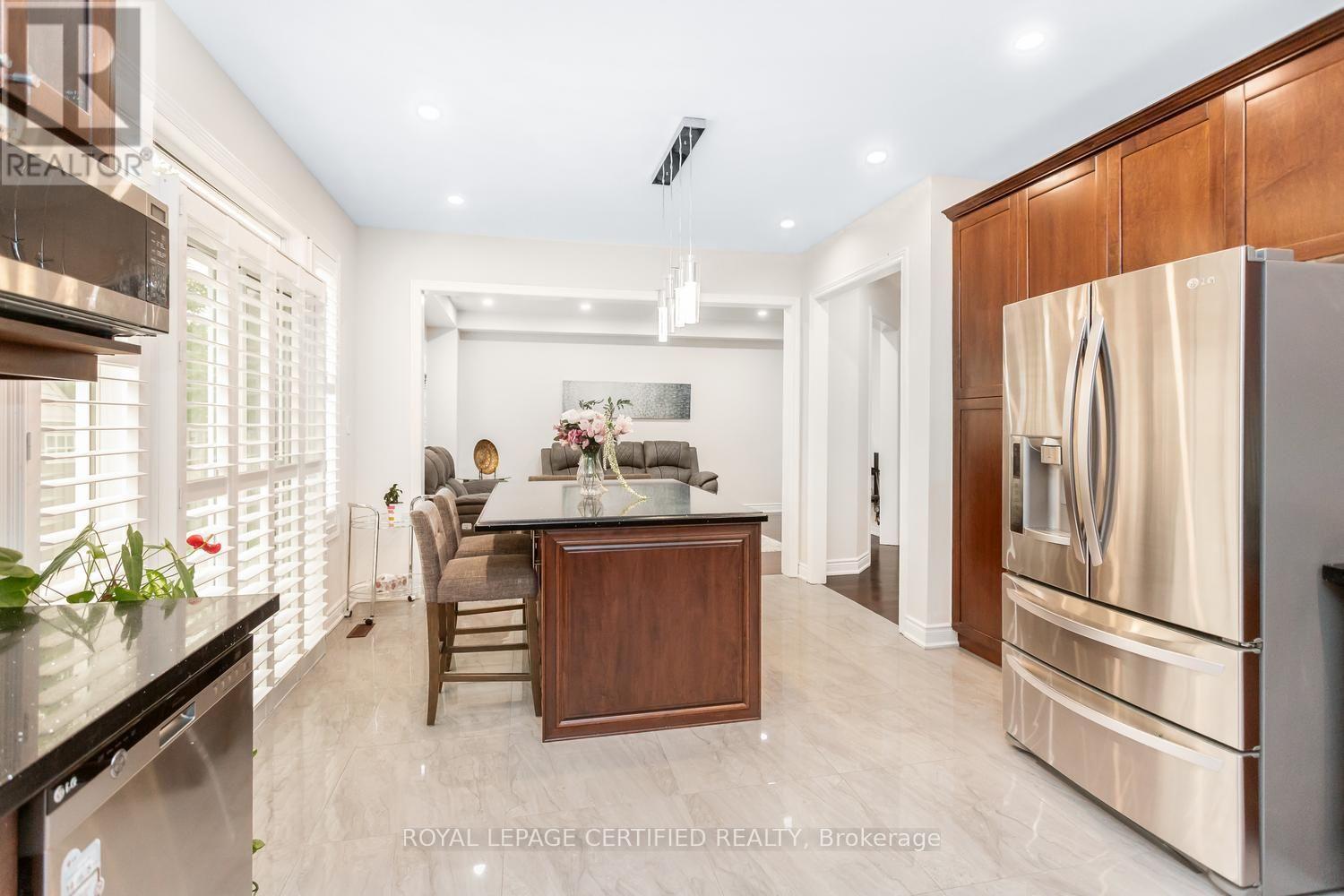 5902 Agean Drive, Mississauga, ON