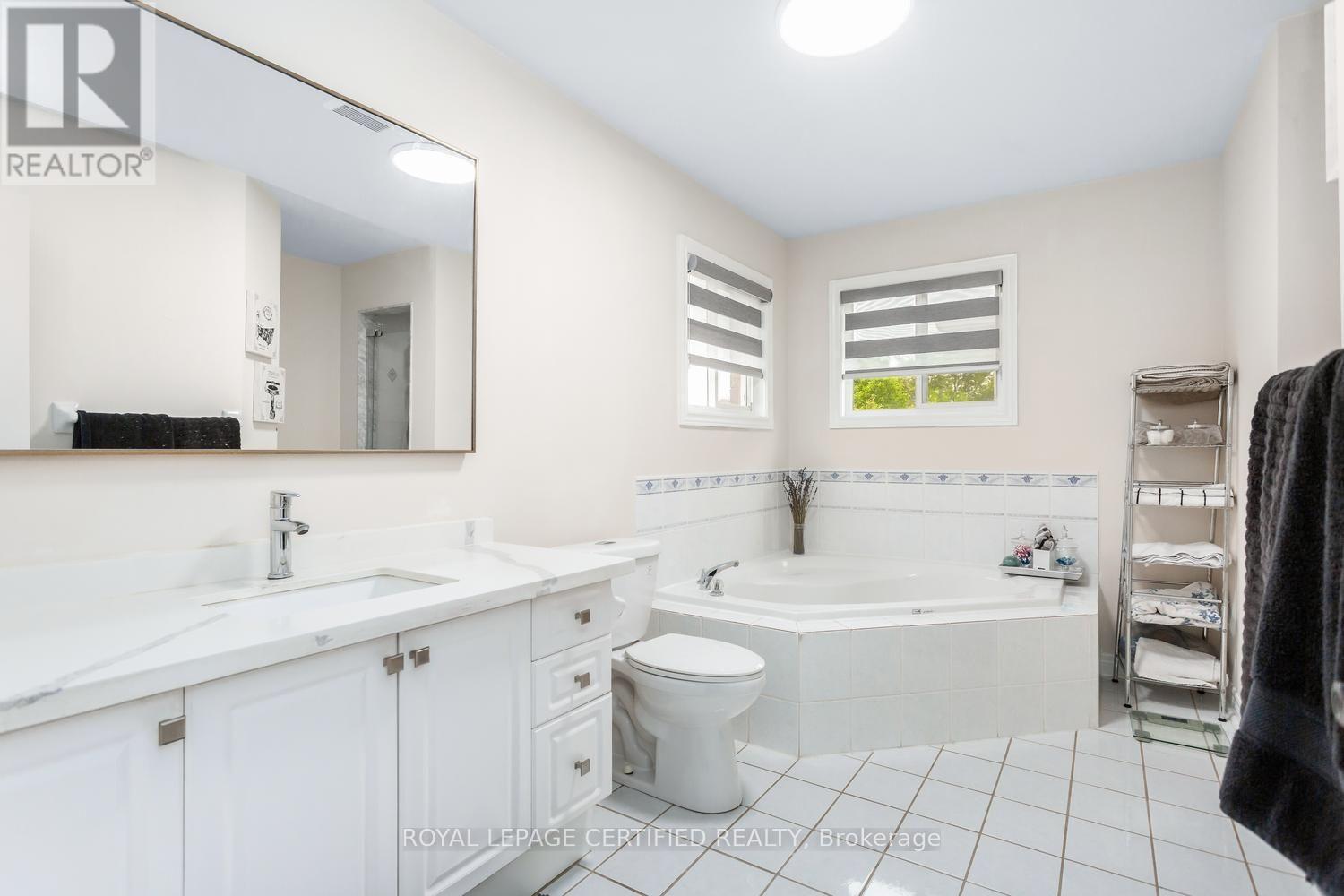 5902 Agean Drive, Mississauga, ON