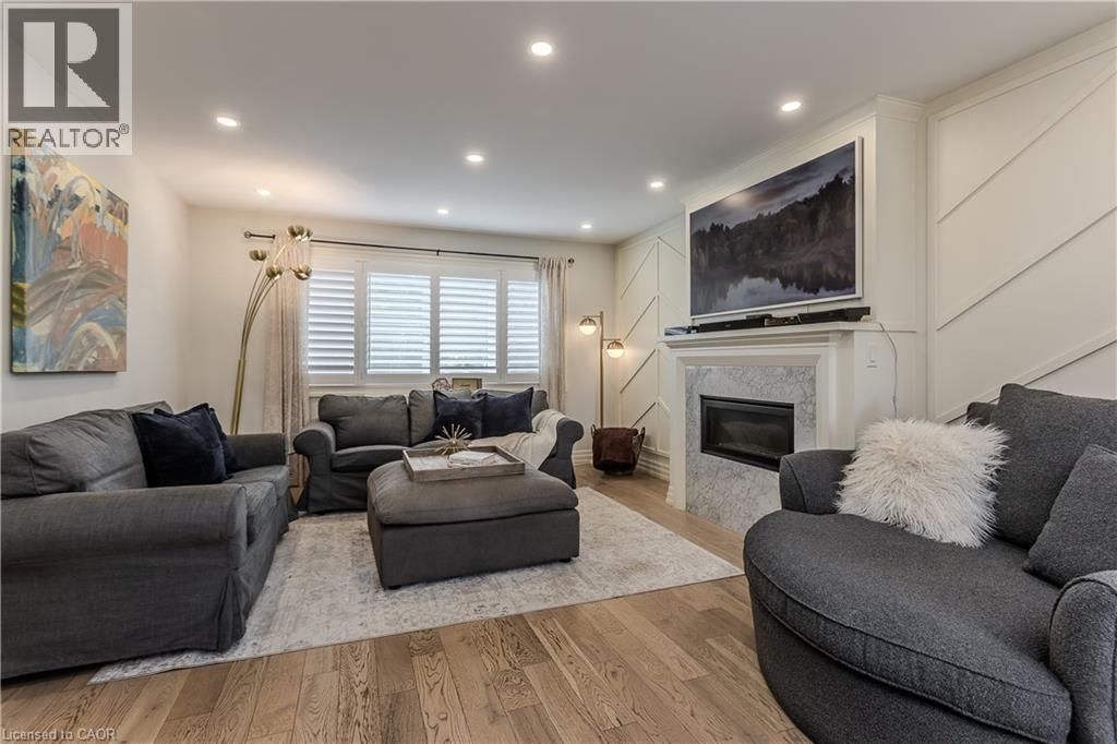 2193 Lancaster Crescent, Burlington, ON
