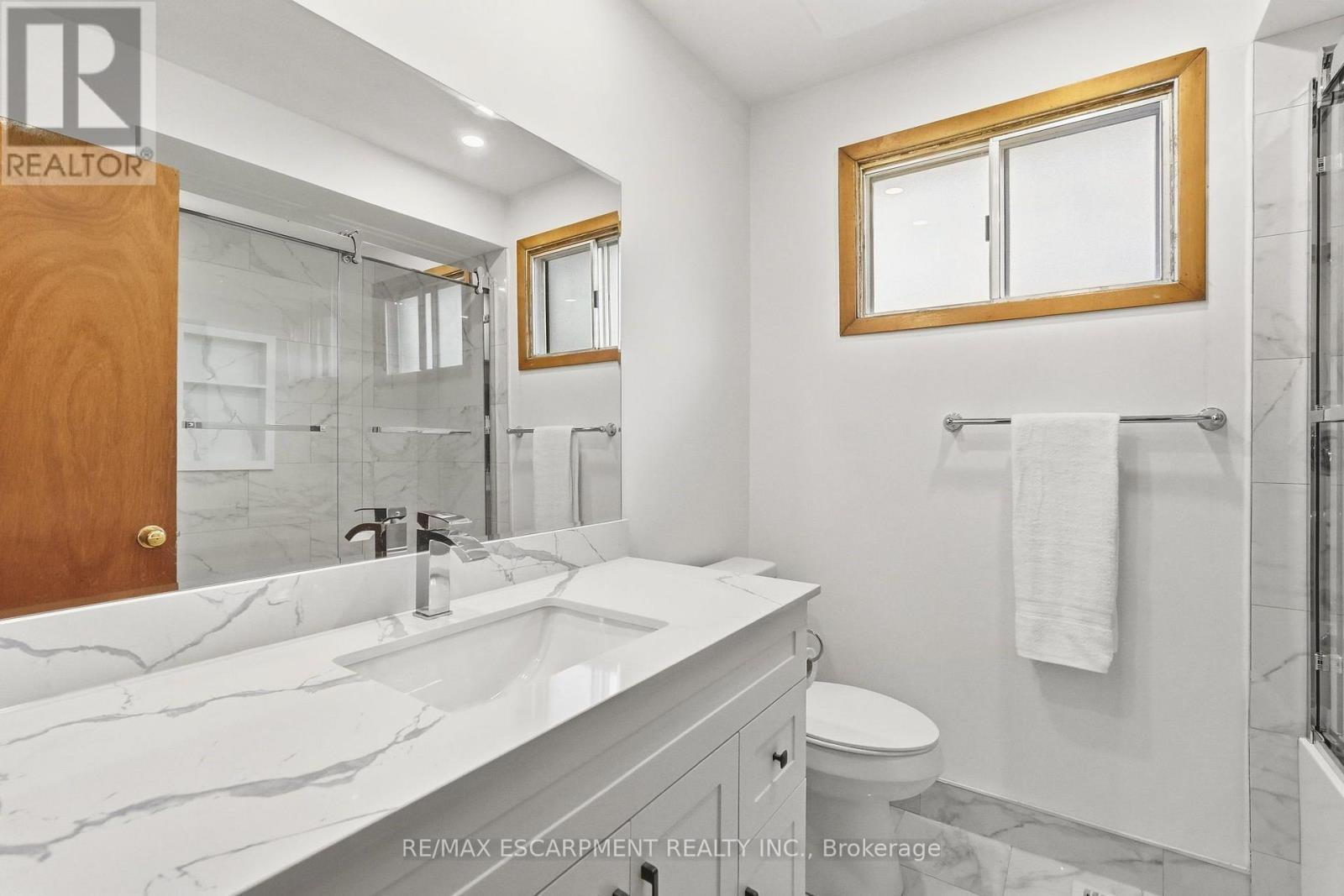 7566 Netherwood Road, Mississauga, ON