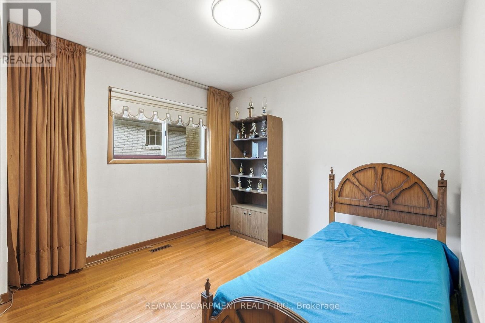 7566 Netherwood Road, Mississauga, ON
