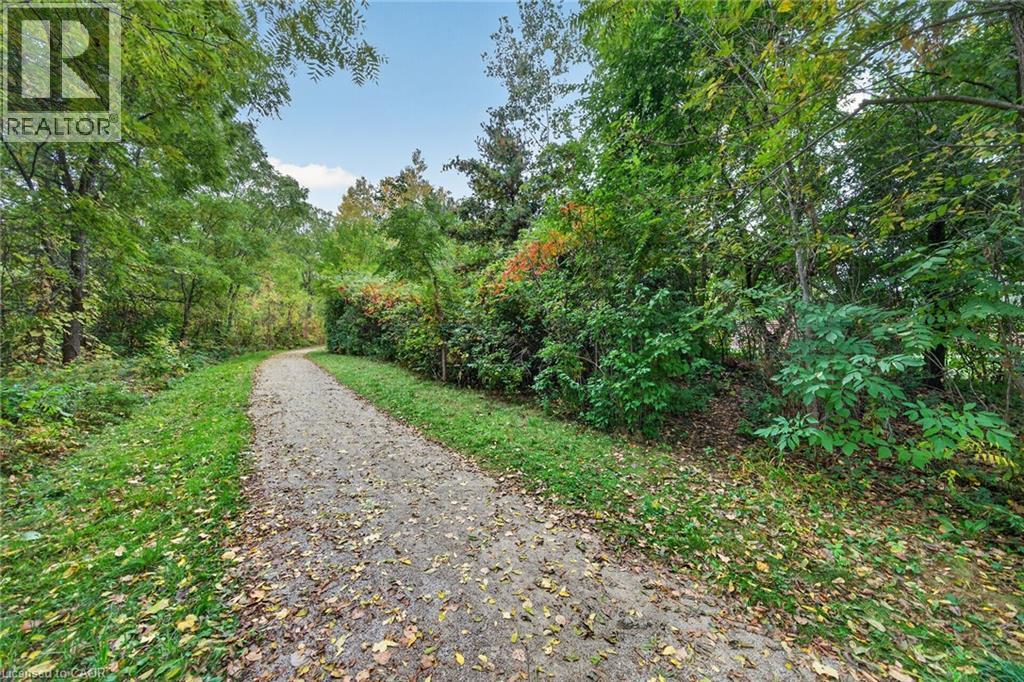 165 Doon Mills Drive, Kitchener, ON