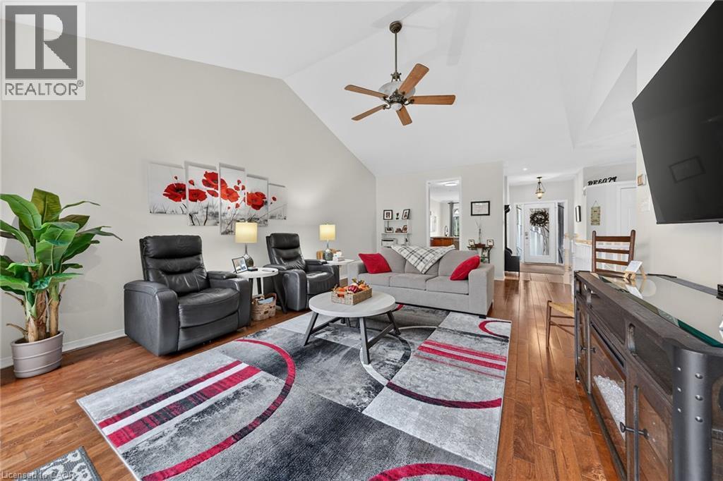 165 Doon Mills Drive, Kitchener, ON