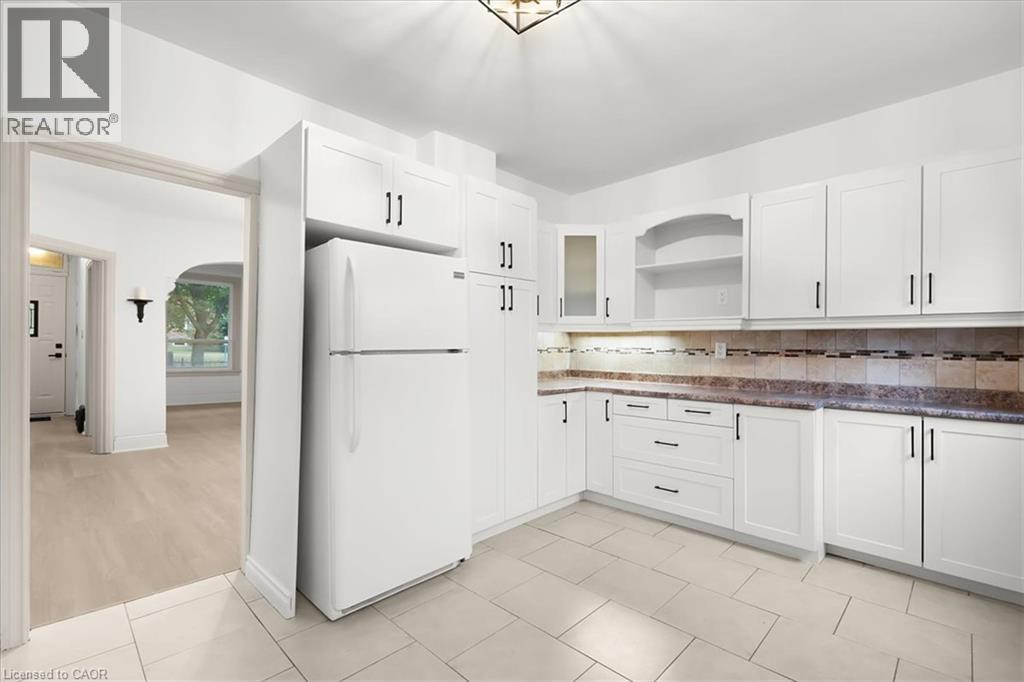 109 Macaulay Street E, Hamilton, ON