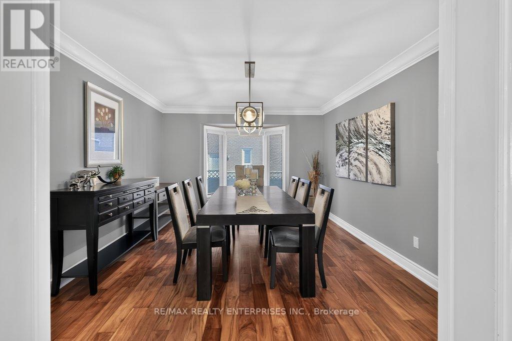 Hardwood Floors, Crown Moulding - 1634 Tipperary Court, Mississauga, ON