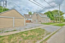 43 COSBY AVENUE St. Catharines (Facer), ON L2M 5R7