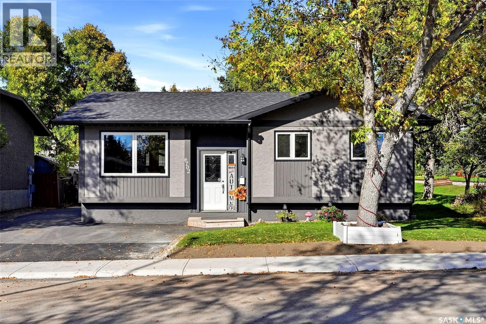 6702 Whelan Drive, Regina, SK