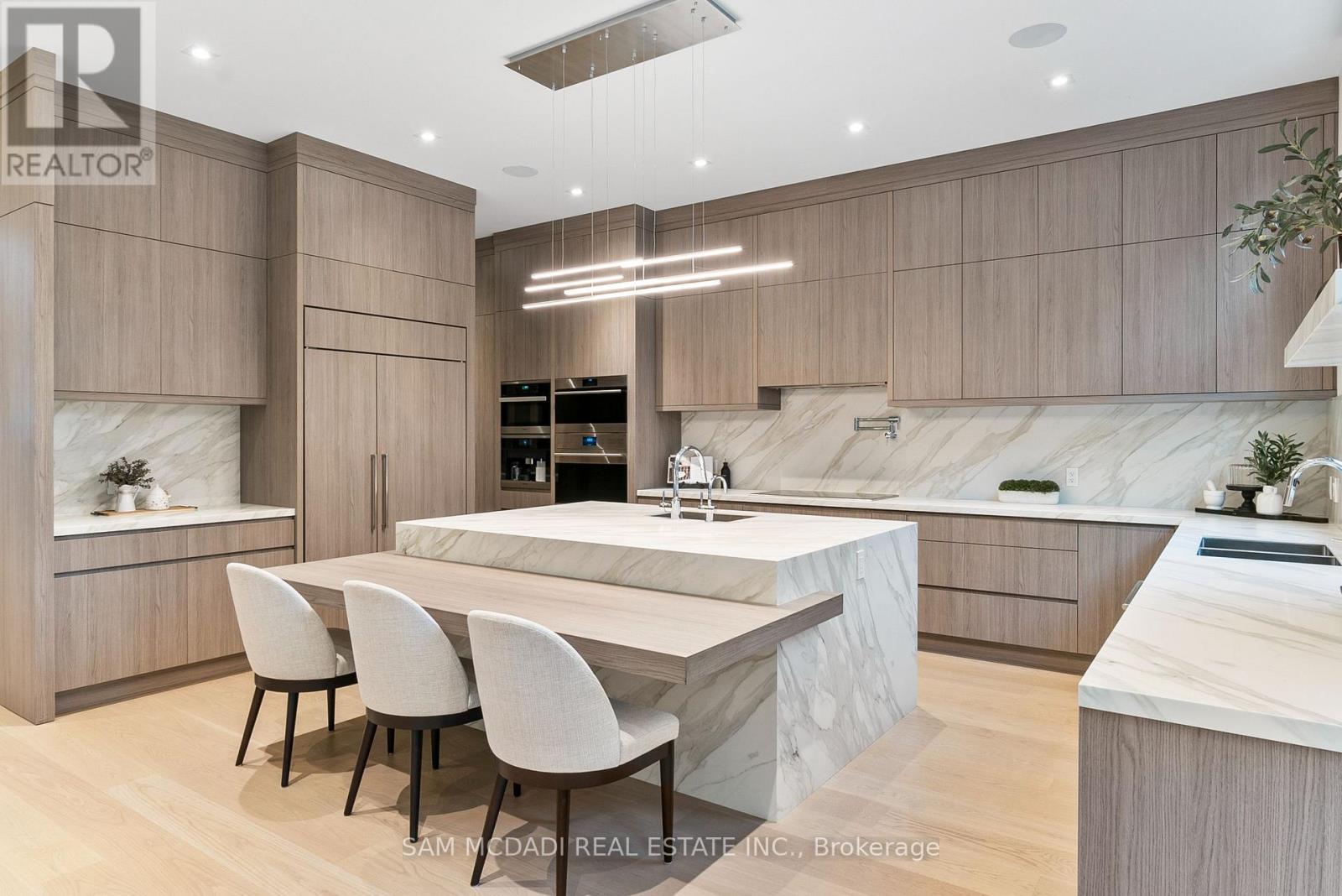 1222 Mississauga Road, Mississauga, ON