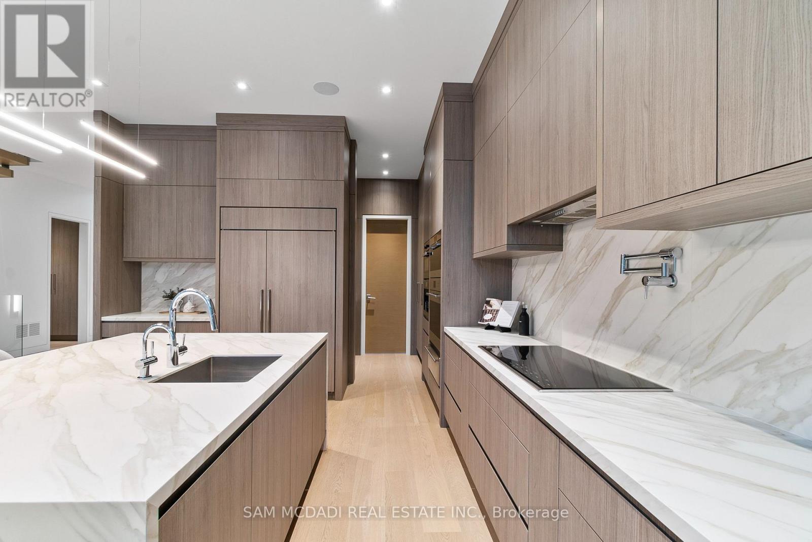 1222 Mississauga Road, Mississauga, ON