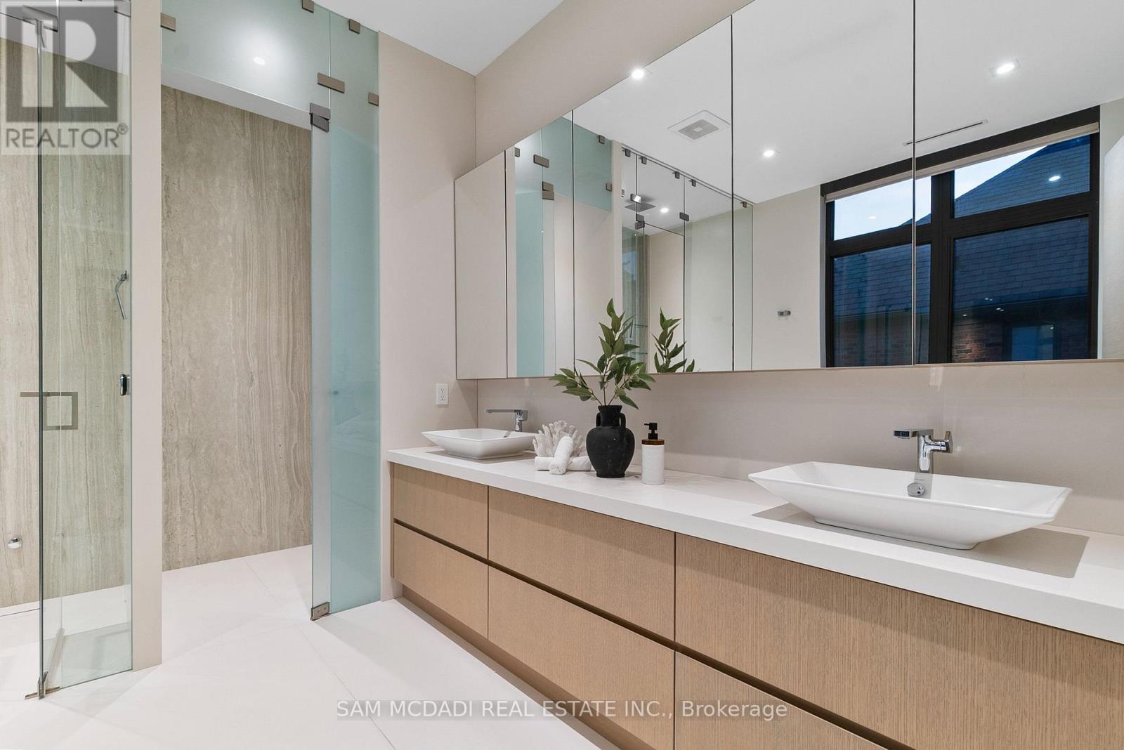 1222 Mississauga Road, Mississauga, ON
