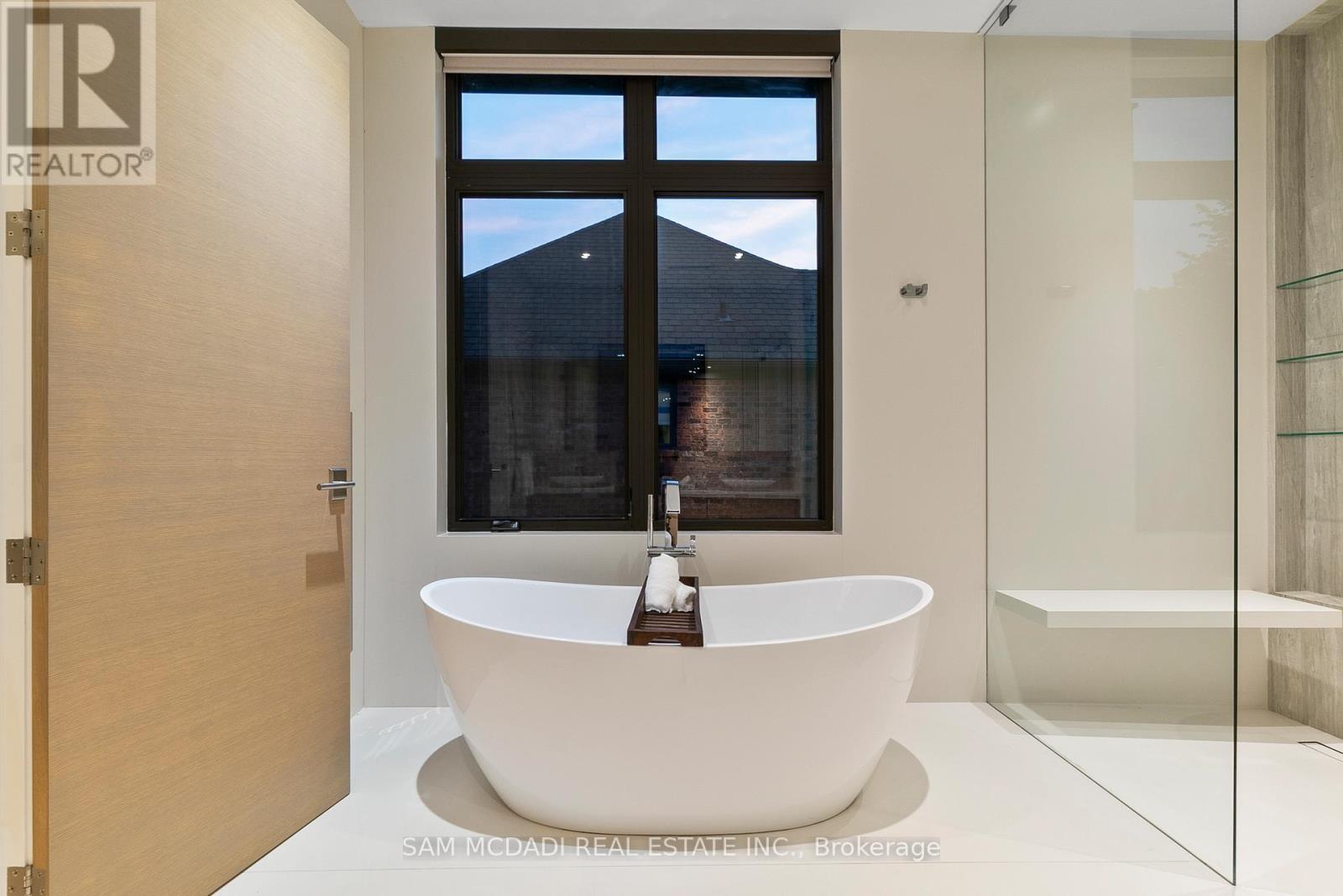 1222 Mississauga Road, Mississauga, ON