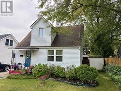 6 GLEN AVENUE St. Catharines (Western Hill), ON L2S 1L1