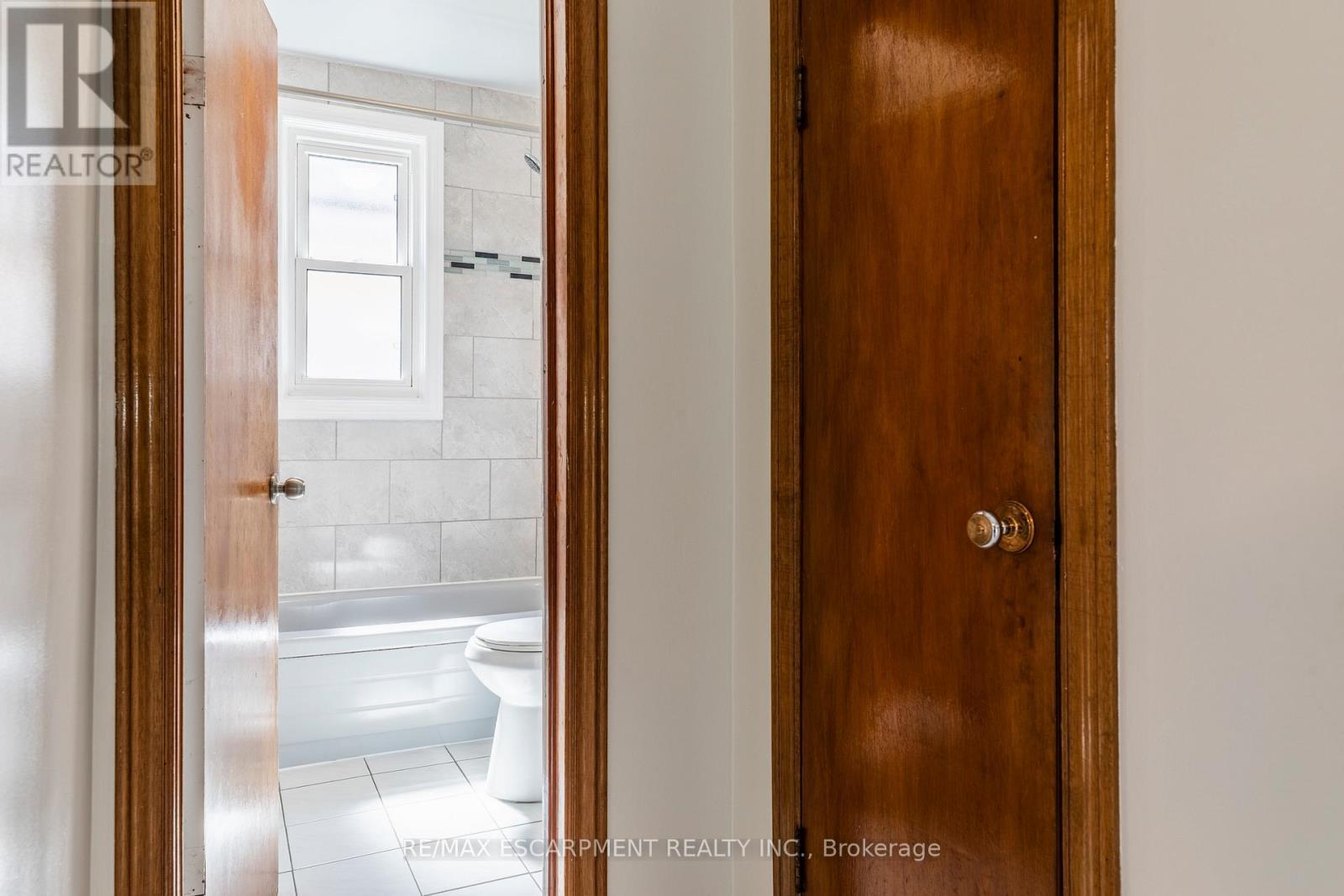 118 Julian Avenue, Hamilton, ON