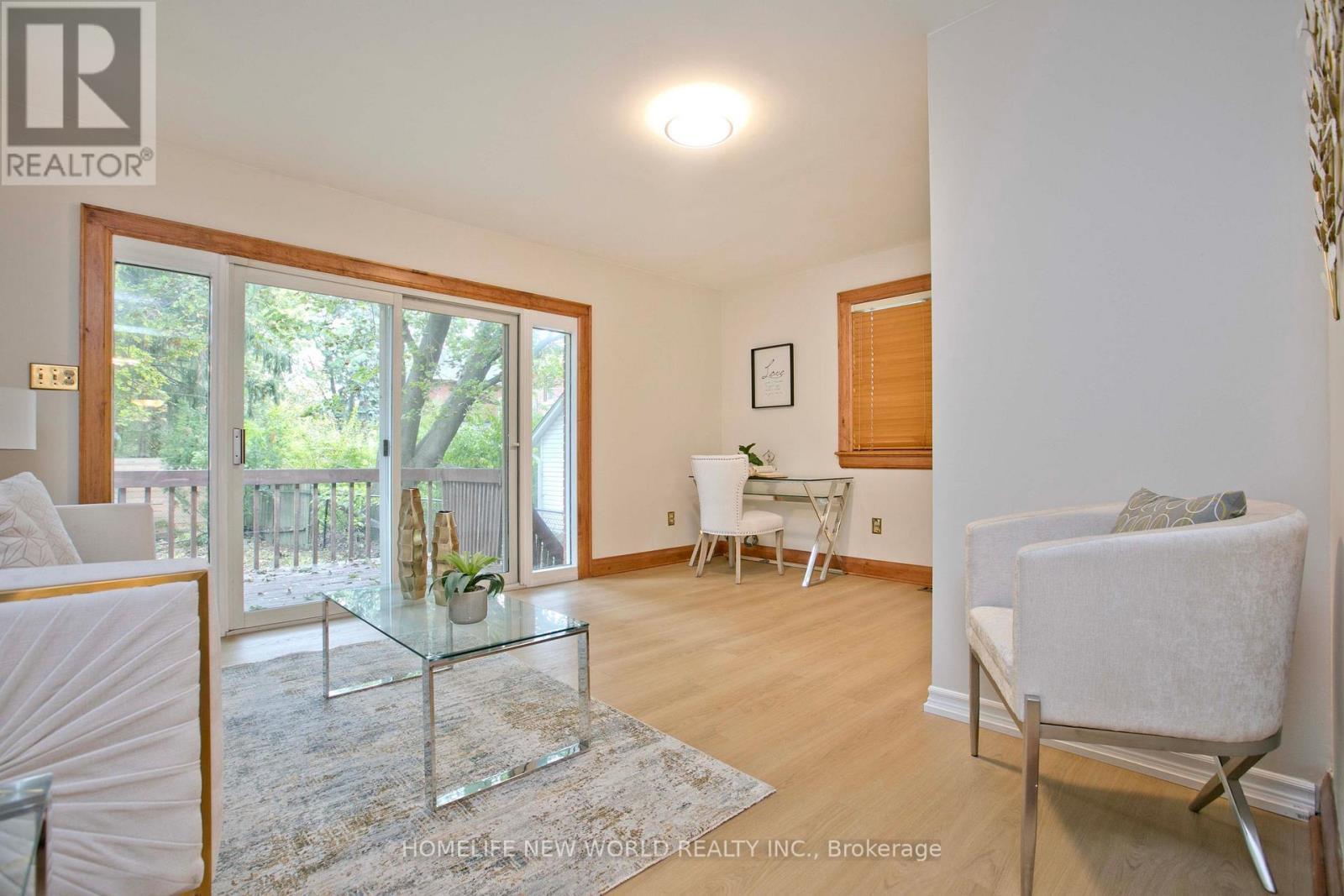 74 Haddon Avenue N, Hamilton, ON