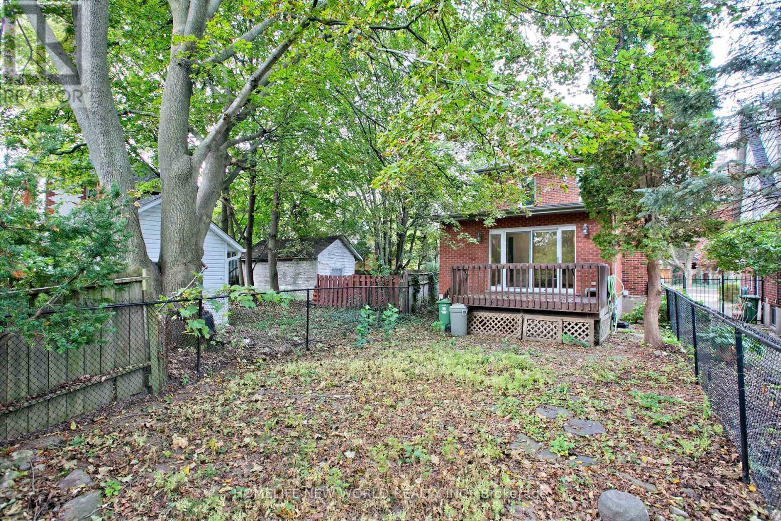 74 Haddon Avenue N, Hamilton, ON
