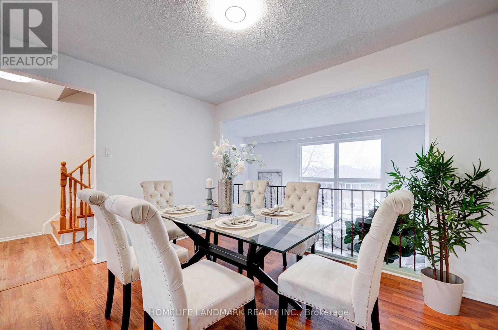 8 Rusty Crest Way, Toronto, ON