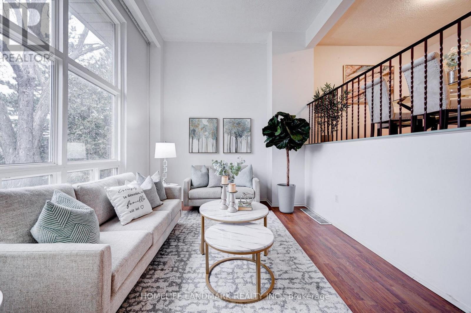 8 Rusty Crest Way, Toronto, ON
