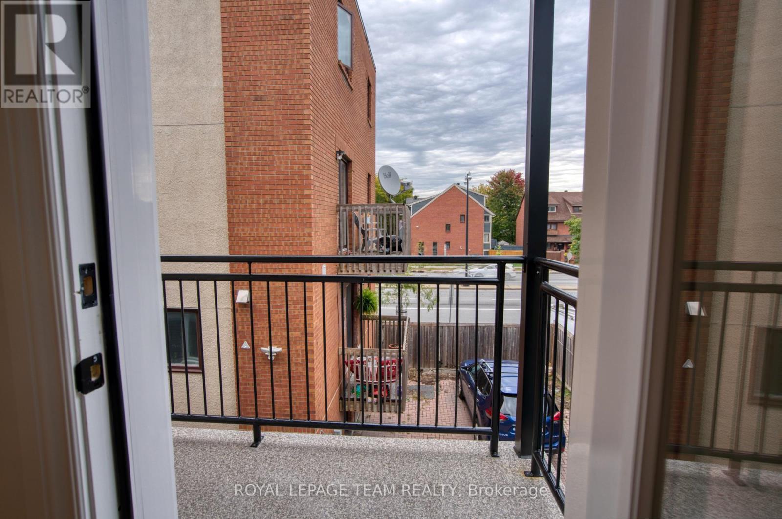 second balcony - 2 - 238 Bruyere Street, Ottawa, ON