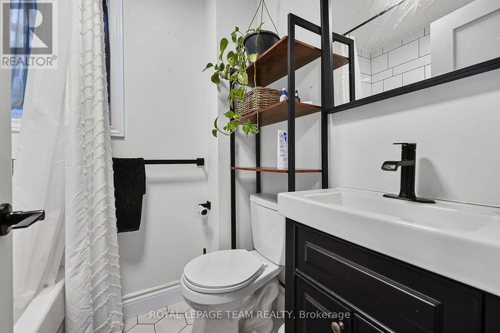 353 Arlington Avenue, Ottawa, ON