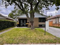 154 SEDGEMOUNT DRIVE Toronto, ON M1H 1Y2