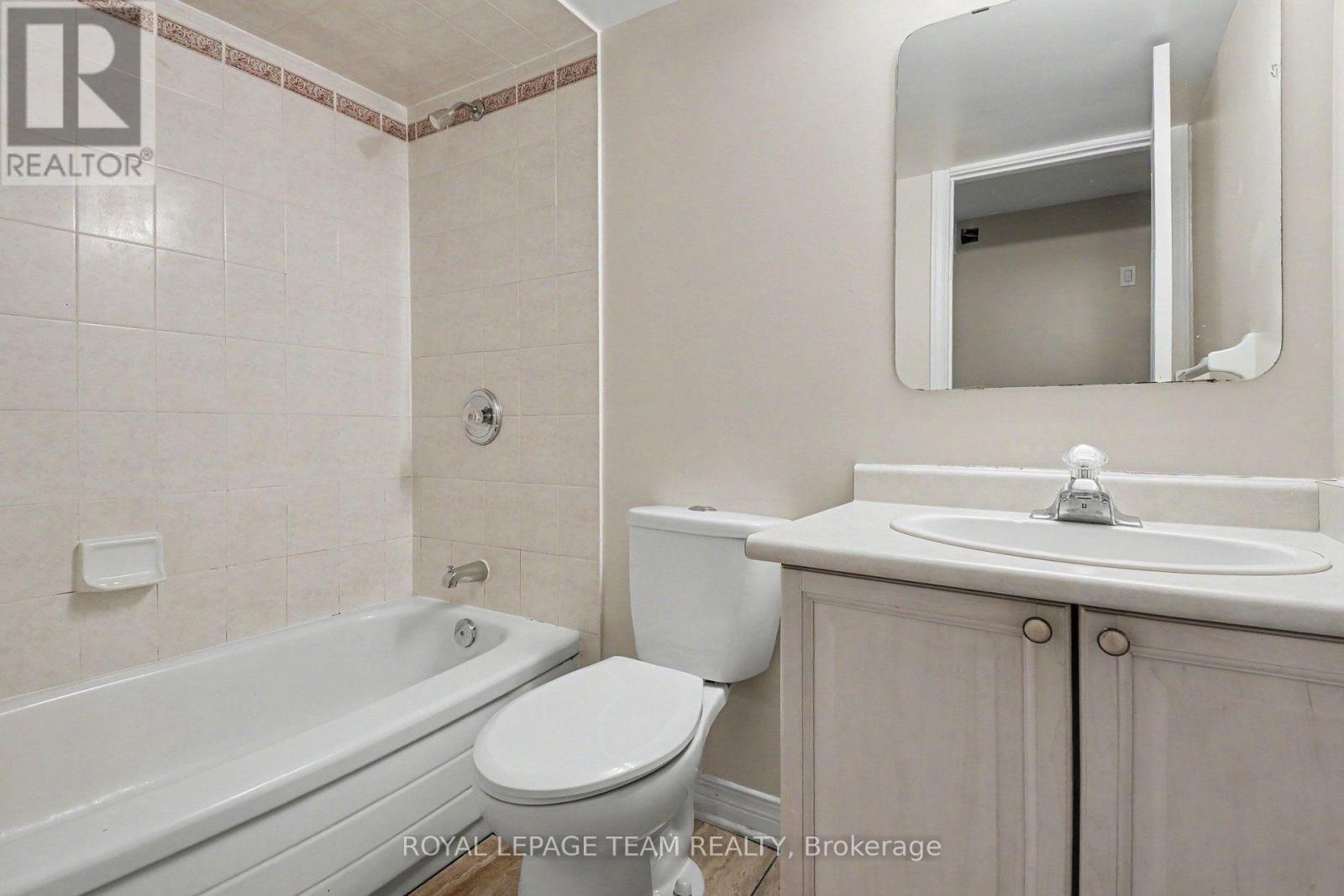 160 Sai Crescent, Ottawa, ON