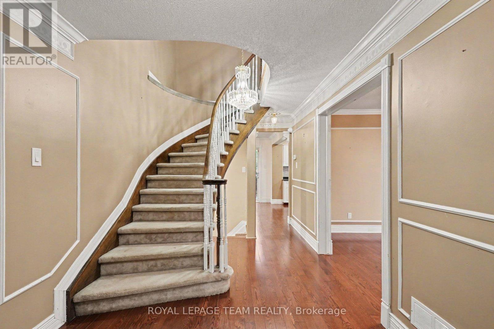 160 Sai Crescent, Ottawa, ON