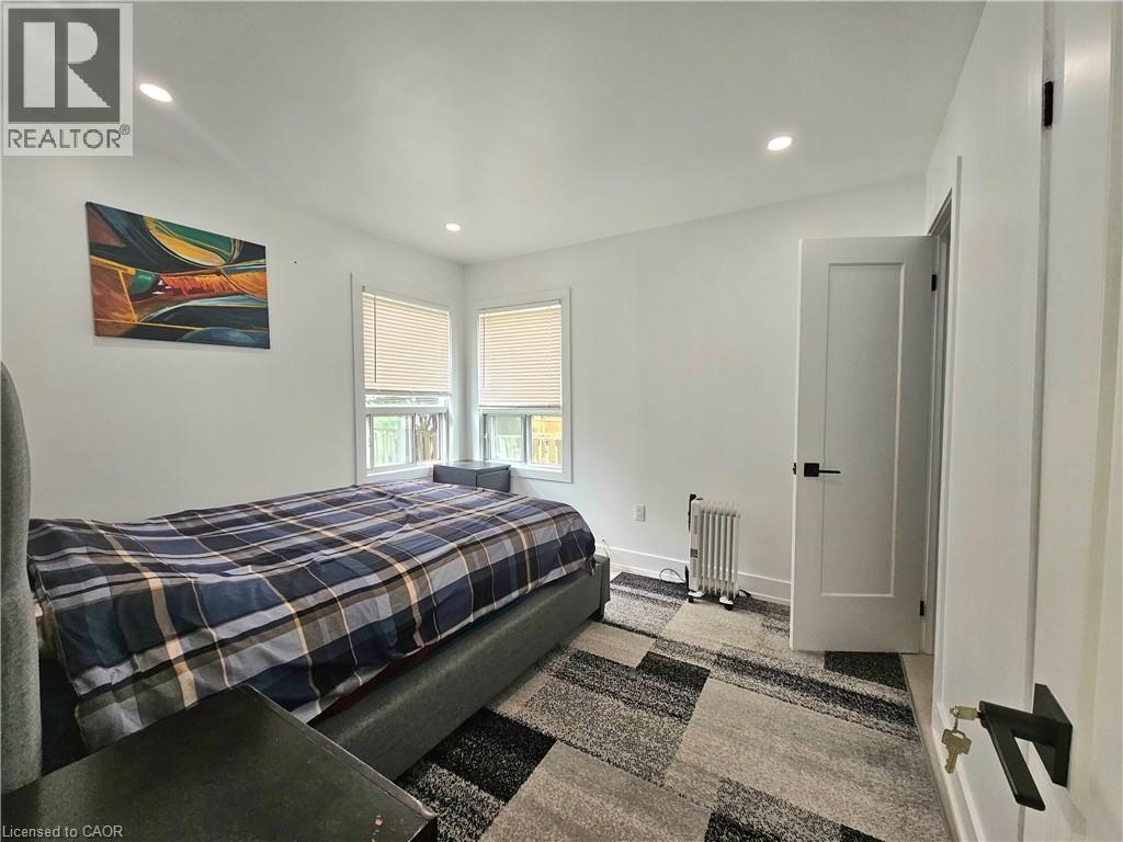 352 Weir Street N, Hamilton, ON