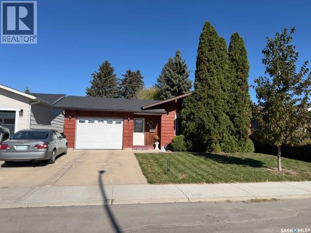 422 Manning Lane, Saskatoon, SK