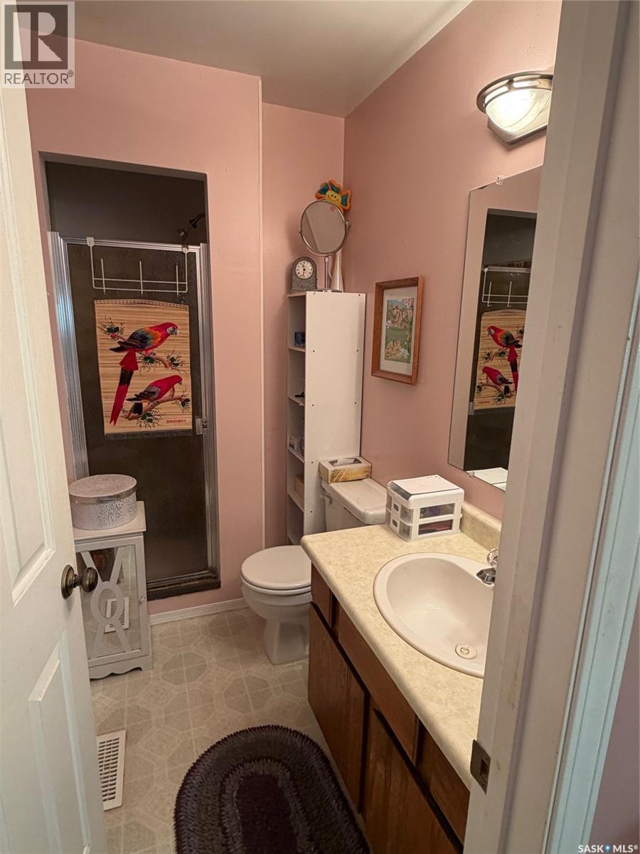 422 Manning Lane, Saskatoon, SK