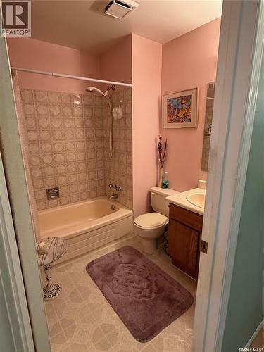 422 Manning Lane, Saskatoon, SK 