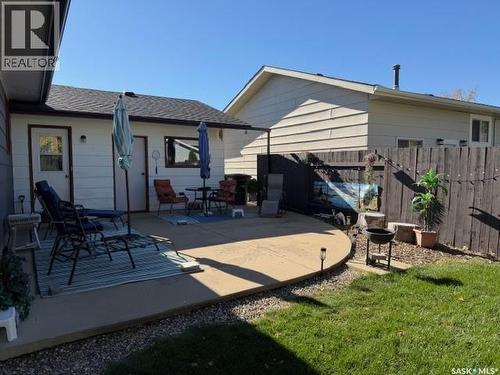 422 Manning Lane, Saskatoon, SK 