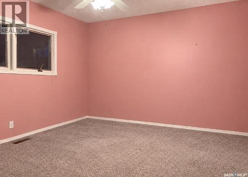 422 Manning Lane, Saskatoon, SK 