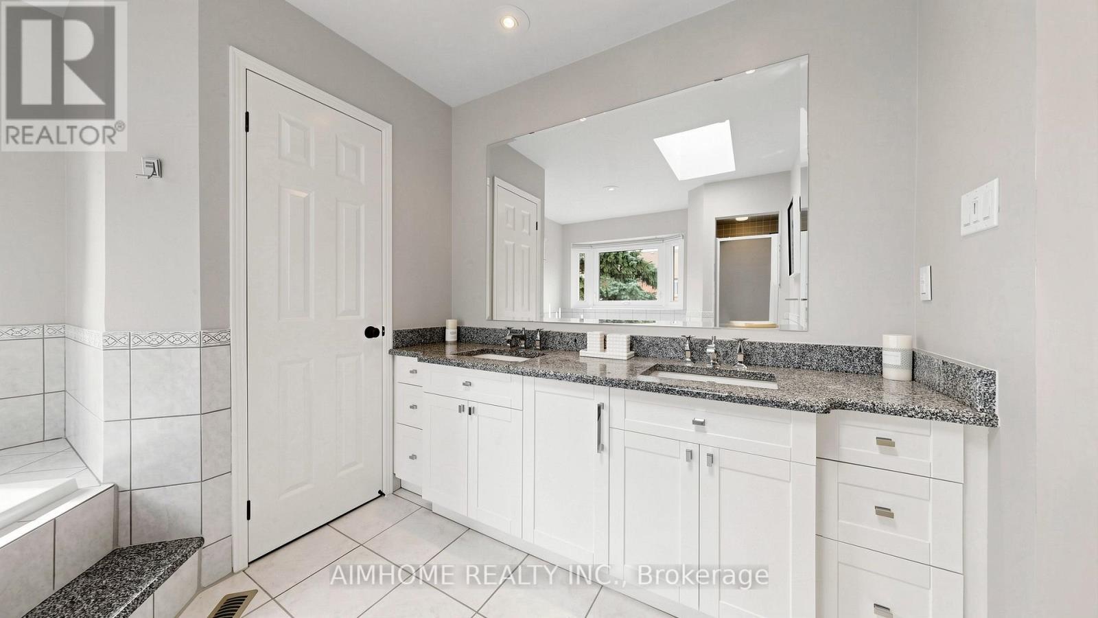 1580 Kettlebrook Lane, Mississauga, ON
