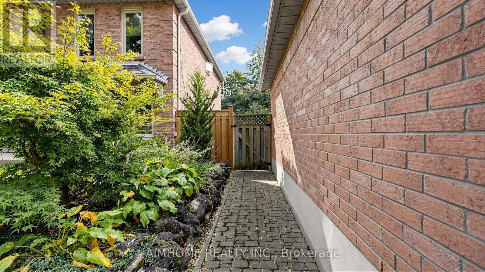 1580 Kettlebrook Lane, Mississauga, ON