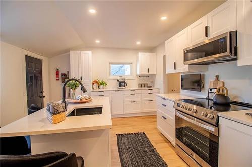 603 Clifton St, Winnipeg, MB 