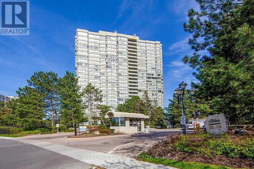 2107 - 22 HANOVER ROAD  Brampton, ON L6S 5K7