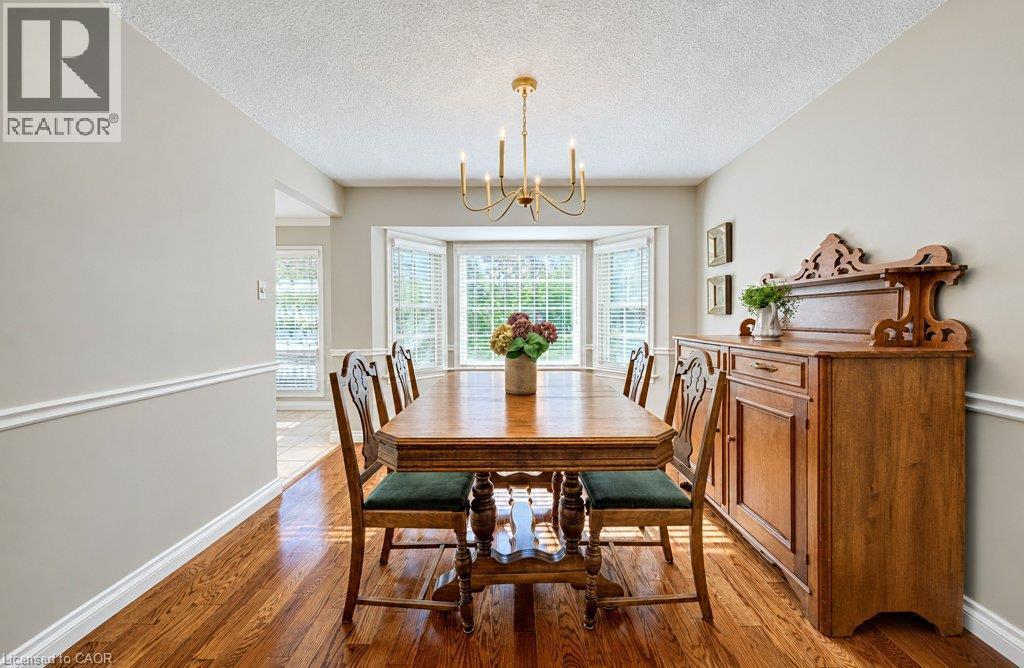 Separate dining room - 469 Westvale Drive, Waterloo, ON
