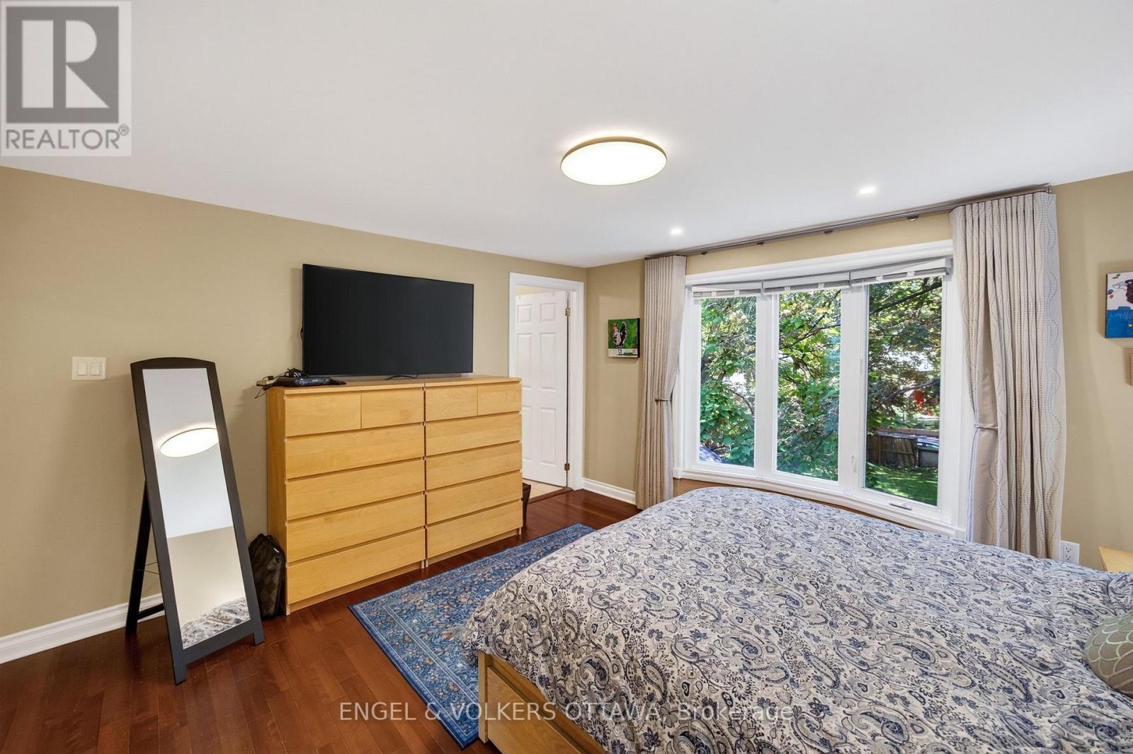 533 Hilson Avenue, Ottawa, ON