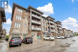 411 - 520 NORTH SERVICE ROAD Grimsby (Grimsby Beach), ON L3M 4E8