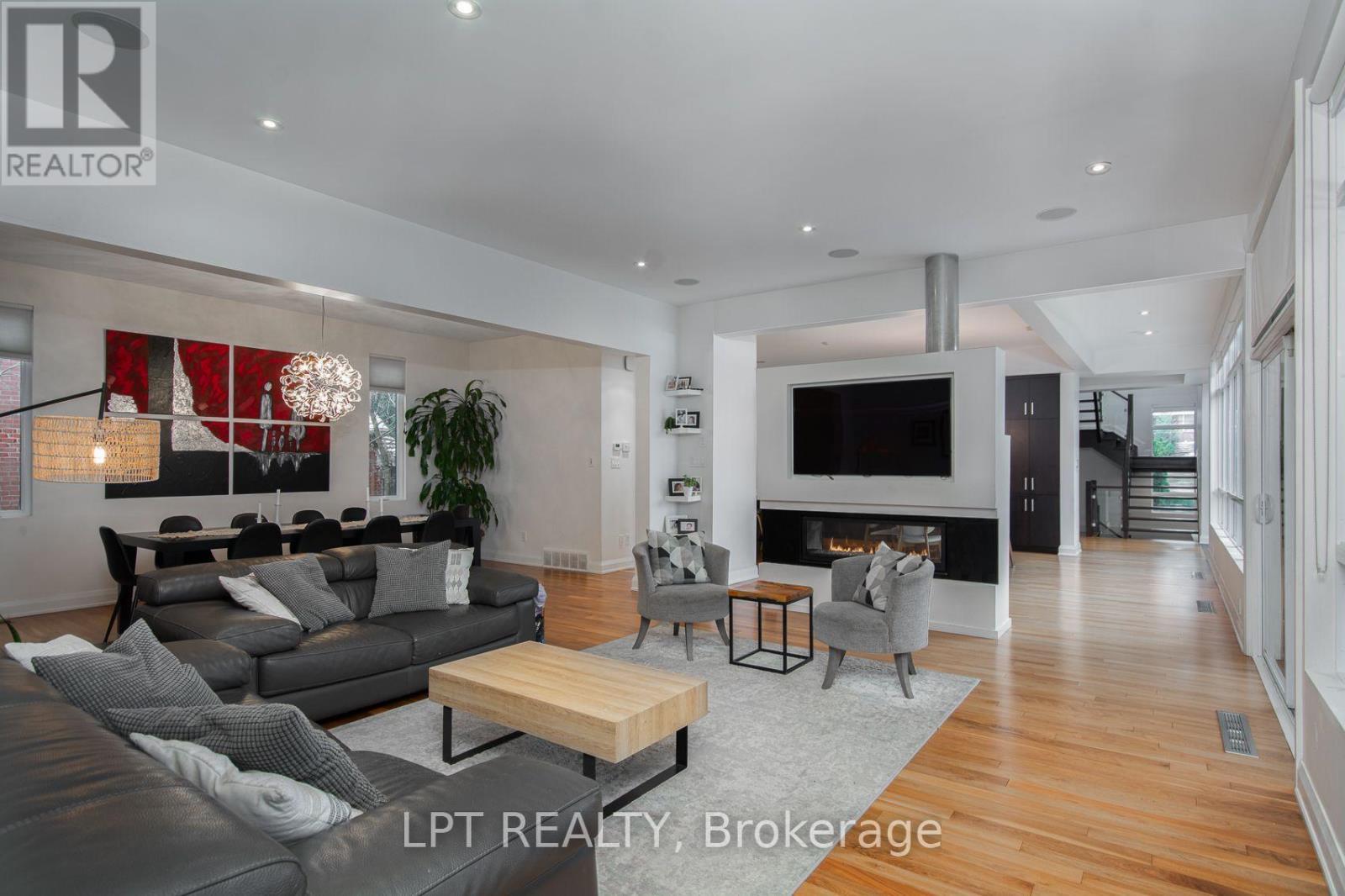 847 Walkley Road, Ottawa, ON