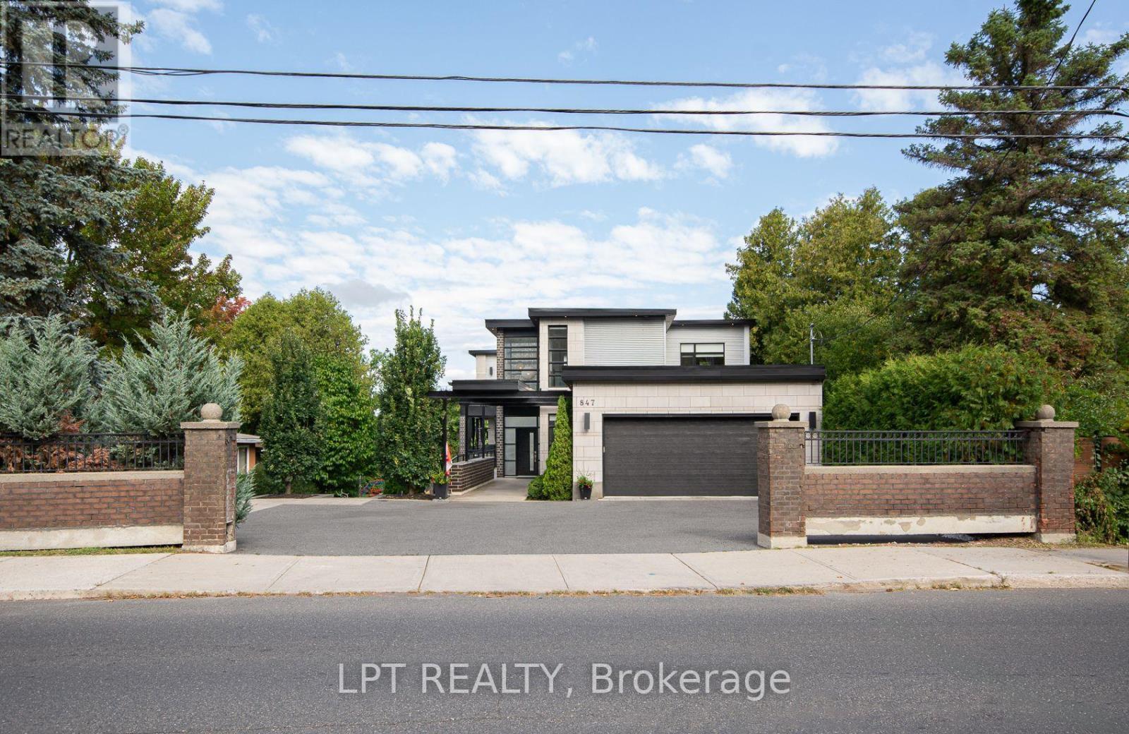 847 Walkley Road, Ottawa, ON
