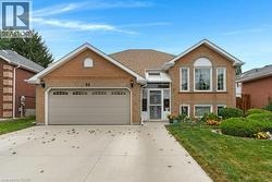94 DAWN Crescent  Cambridge, ON N3C 4A9