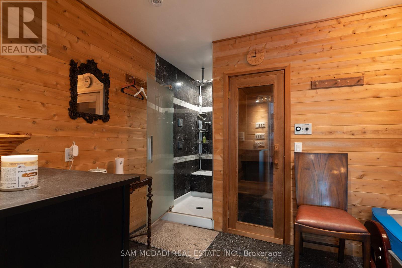 2221 Greenhurst Avenue, Mississauga, ON