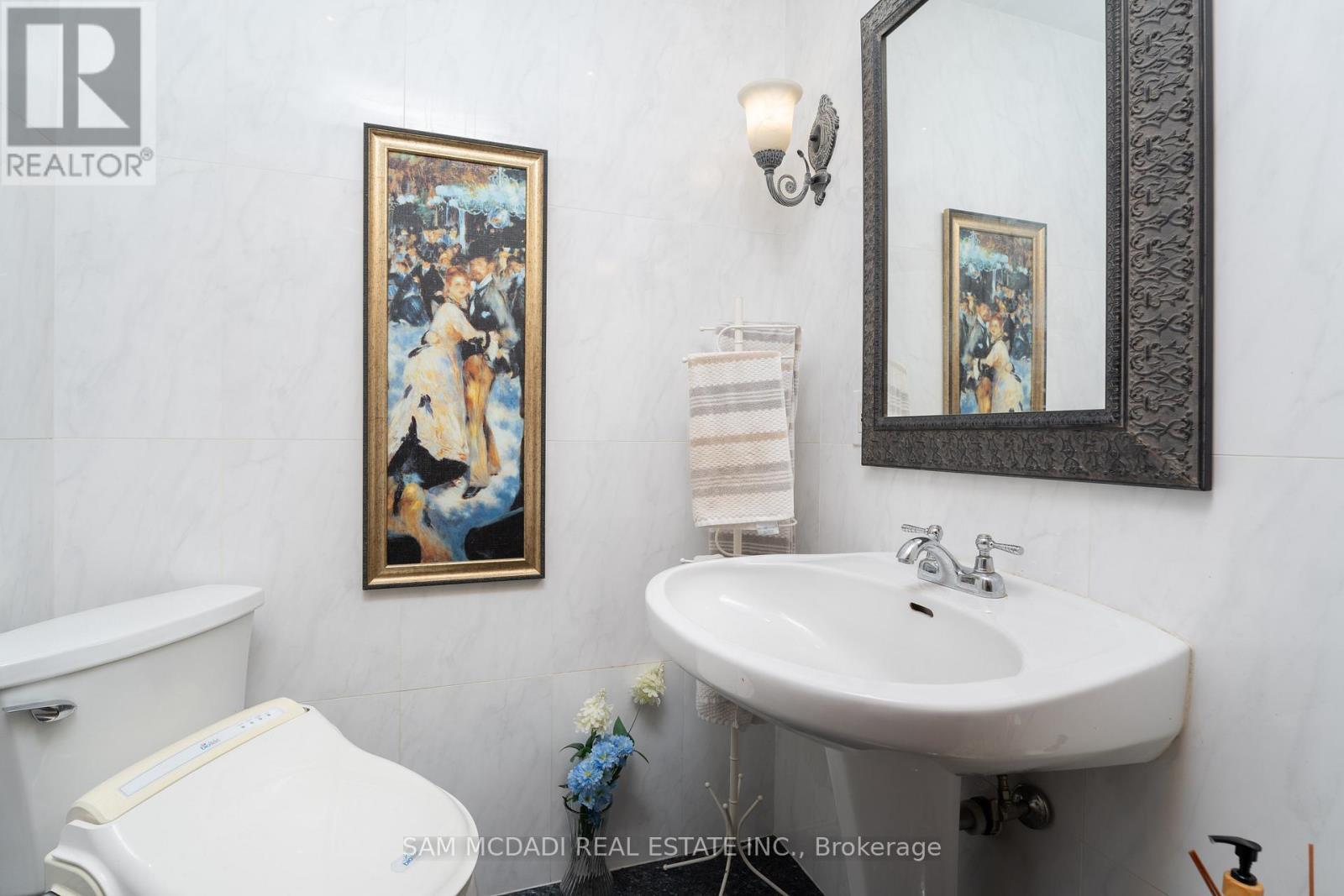 2221 Greenhurst Avenue, Mississauga, ON