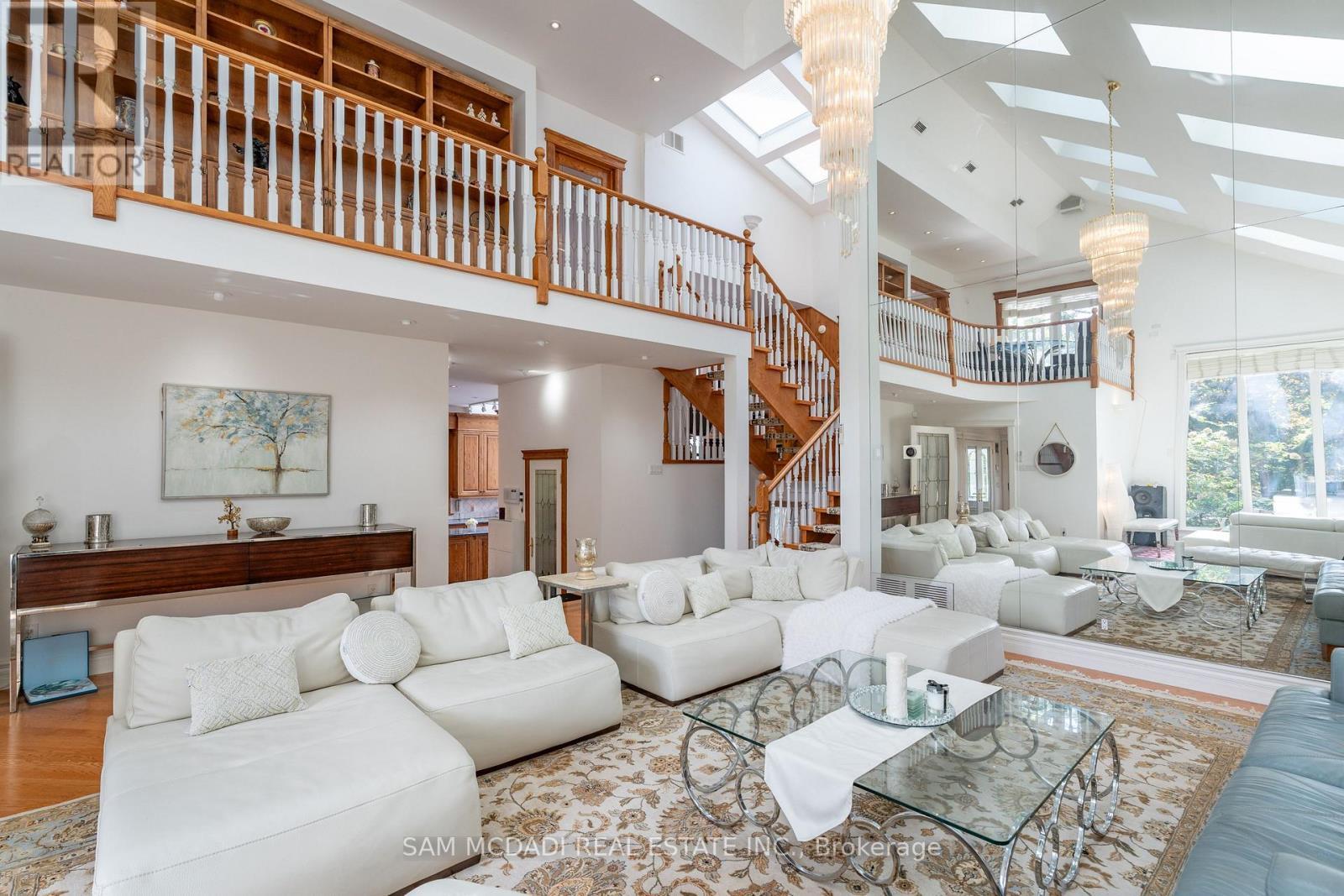2221 Greenhurst Avenue, Mississauga, ON