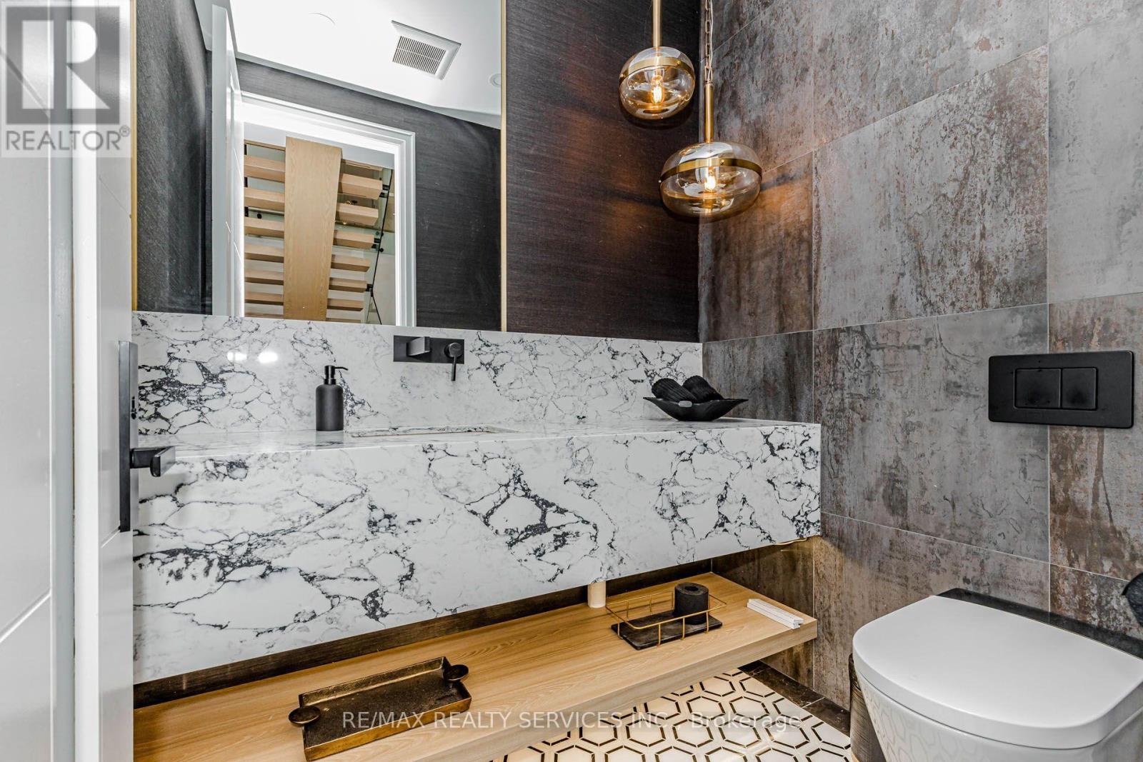 94 Vista Boulevard, Mississauga, ON