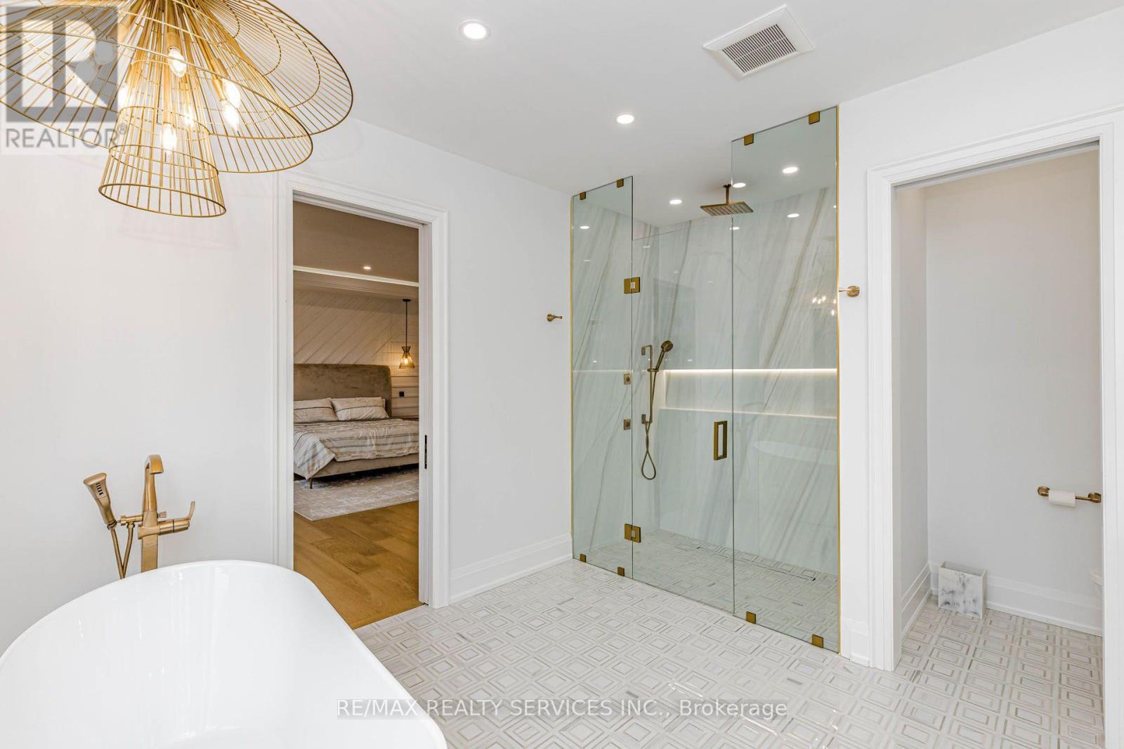 94 Vista Boulevard, Mississauga, ON
